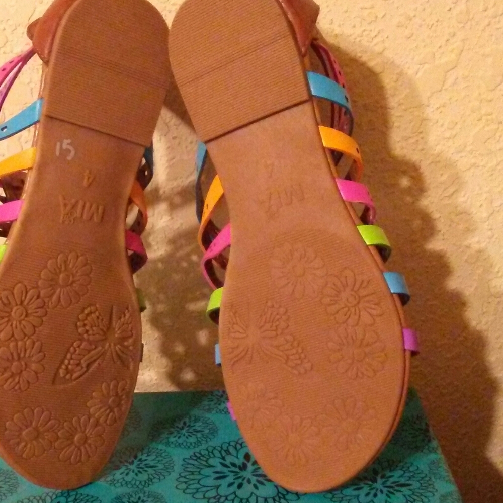 Multi Color Sandals - Picture 4 of 4